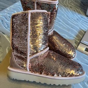 Pre loved Ugg classic short sequin boots size 7